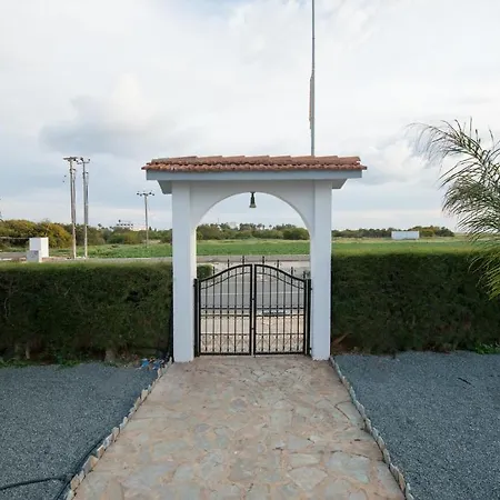 Villa Makronissos *