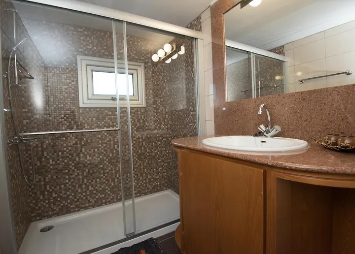 빌라 Makronissos *