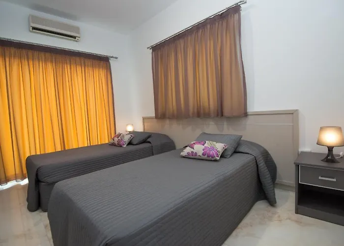 빌라 Makronissos *